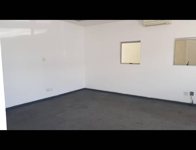 346M² FACTORY TO LET IN STIKLAND INDUSTRIAL